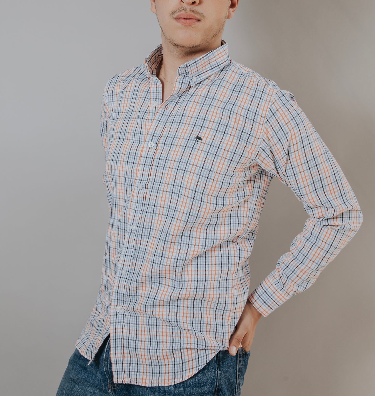 CAMISA HOMBRE SLIM FIT LINEAS NARANJAS Y AZULES