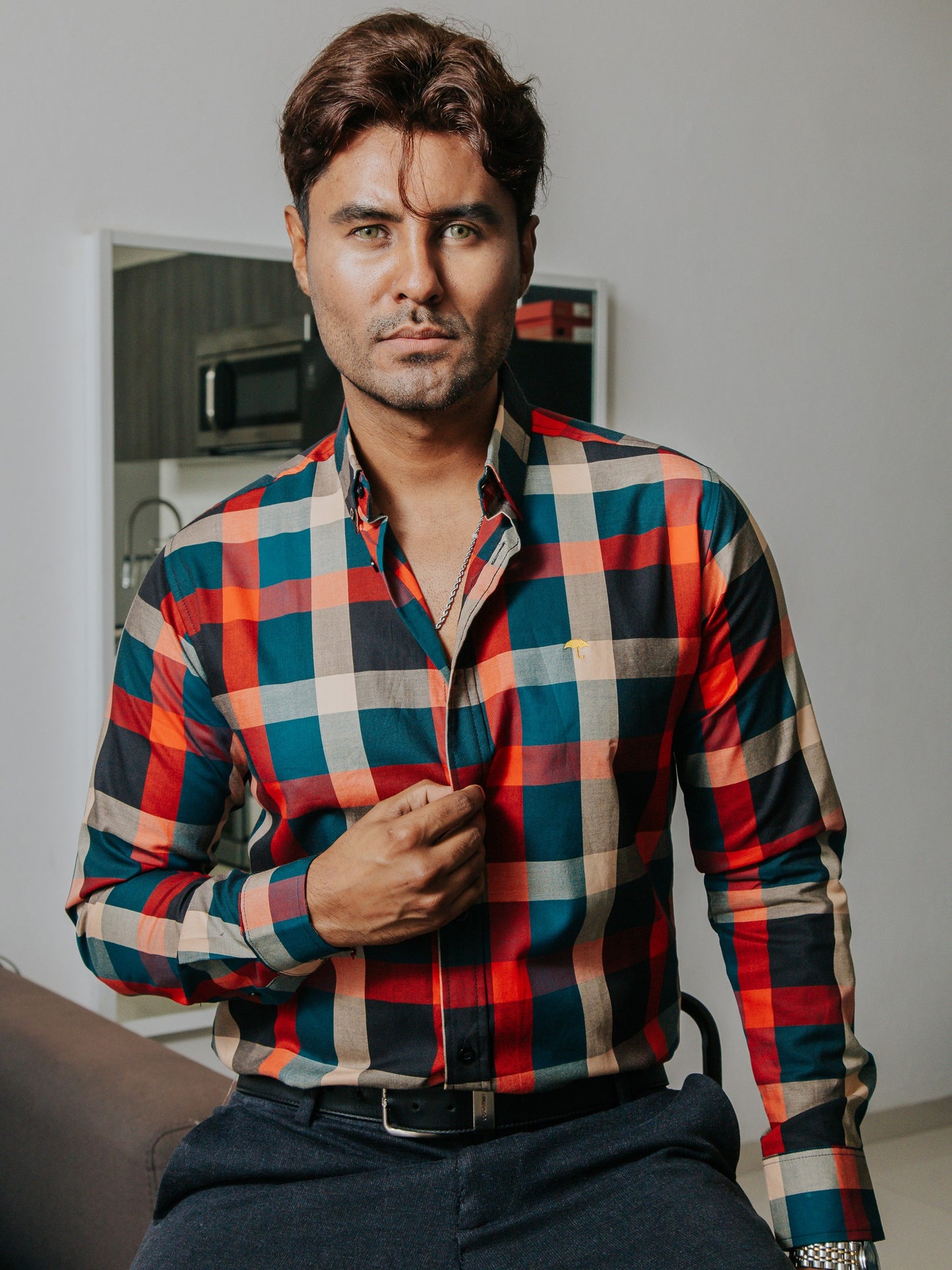 CAMISA SLIM FIT, CUADROS ROJO, BEIGE, VERDE Y NEGRO