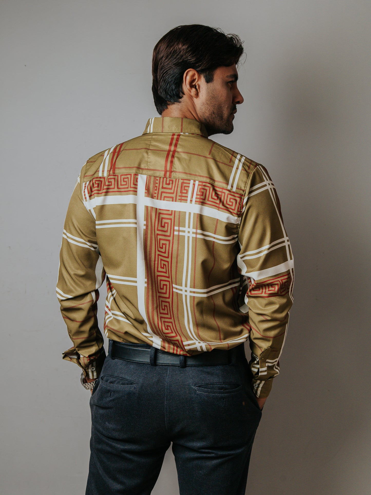 CAMISA SLIM FIT, VERDE DETALLE GRIEGO MARRÓN
