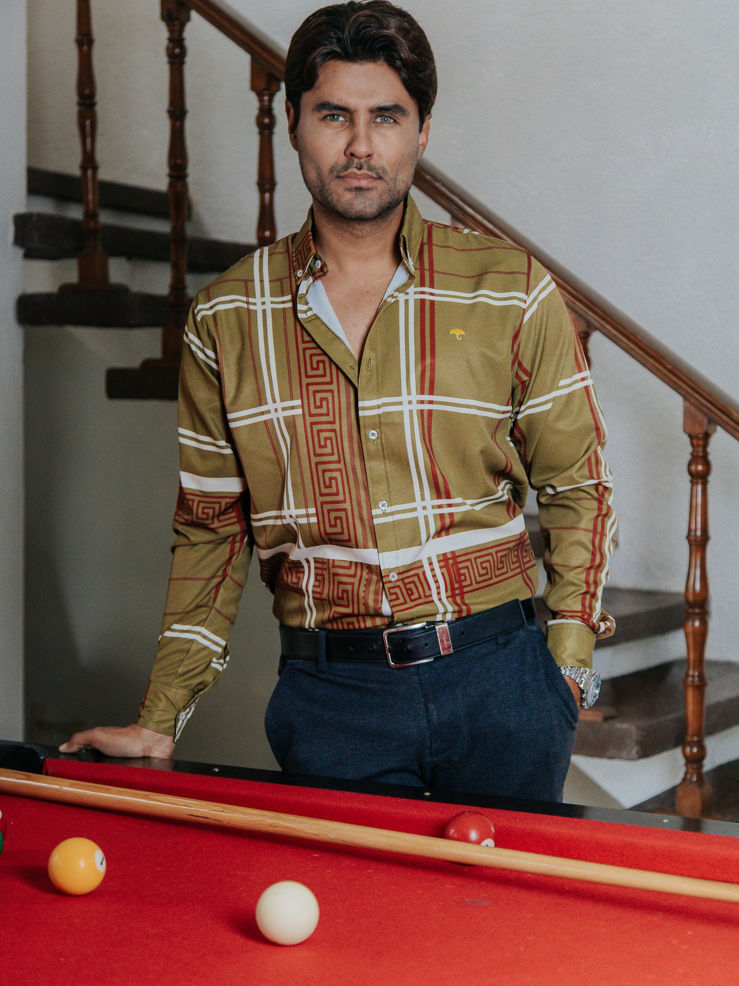 CAMISA SLIM FIT, VERDE DETALLE GRIEGO MARRÓN