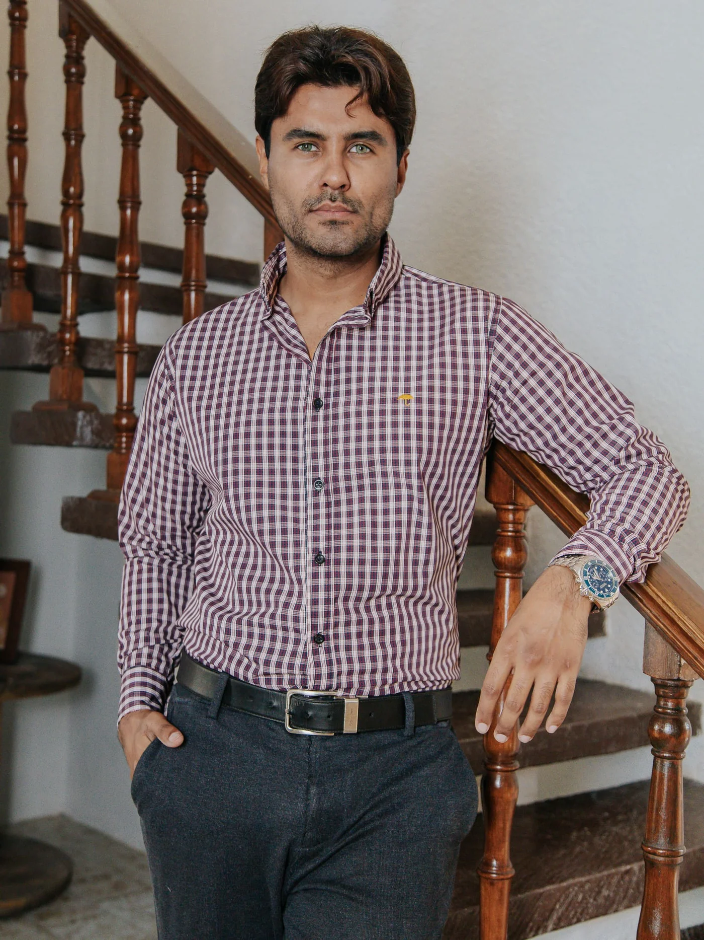 CAMISA HOMBRE SLIM FIT, MINICUADRO ROJO AZUL MARINO Y BLANCO