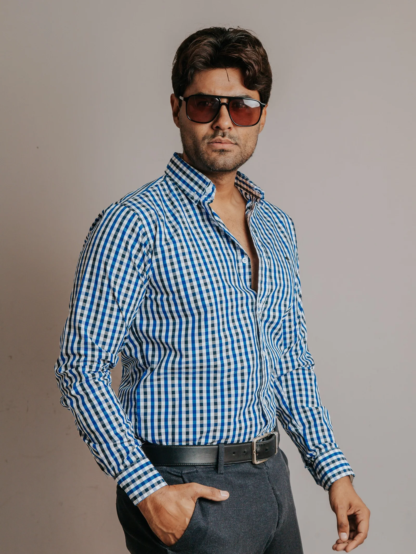 CAMISA HOMBRE SLIM FIT, CUADRO AZUL REY Y NEGRO