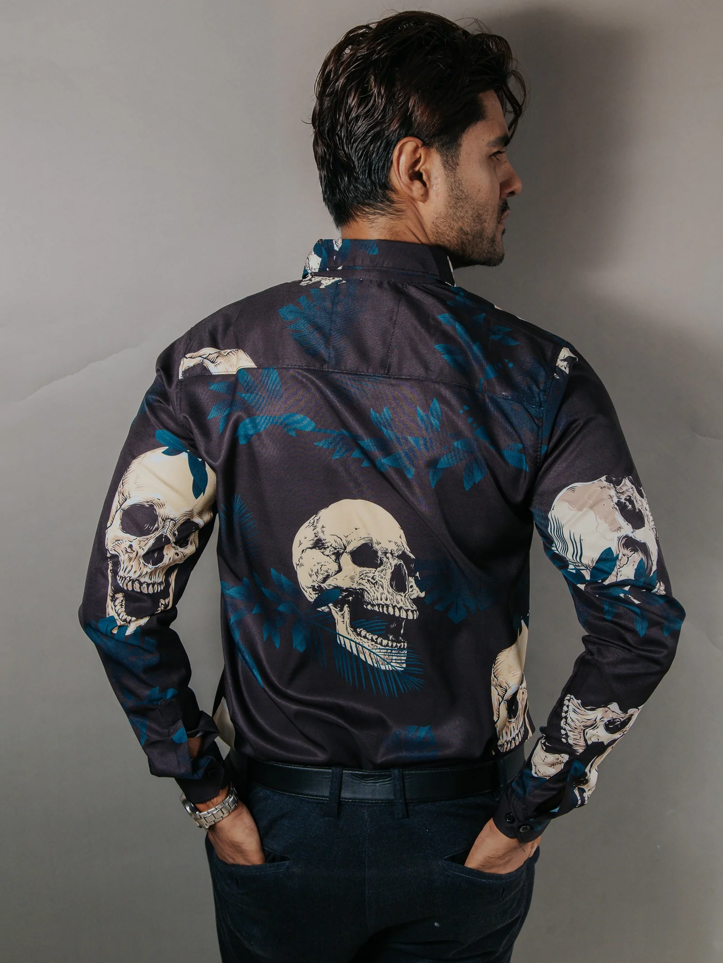 CAMISA HOMBRE SLIM FIT NEGRO CALAVERA BEIGE HOJAS AZUL