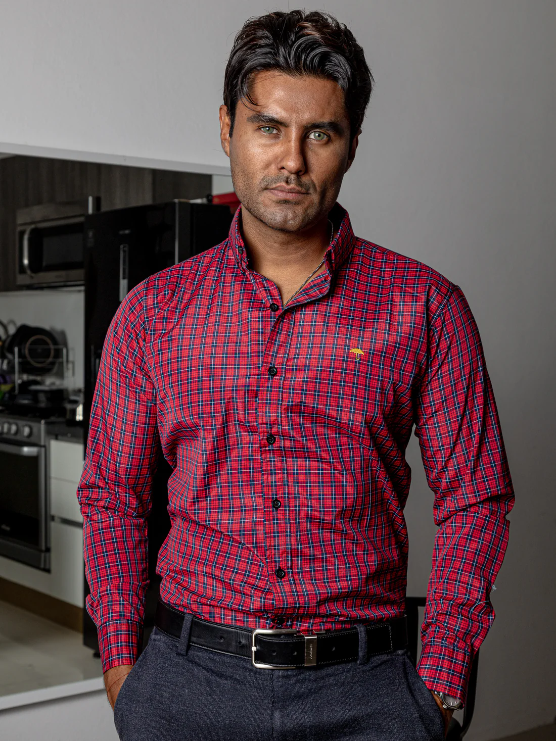 CAMISA CASUAL HOMBRE,ROJA MICROCUADRO AZUL MARINO
