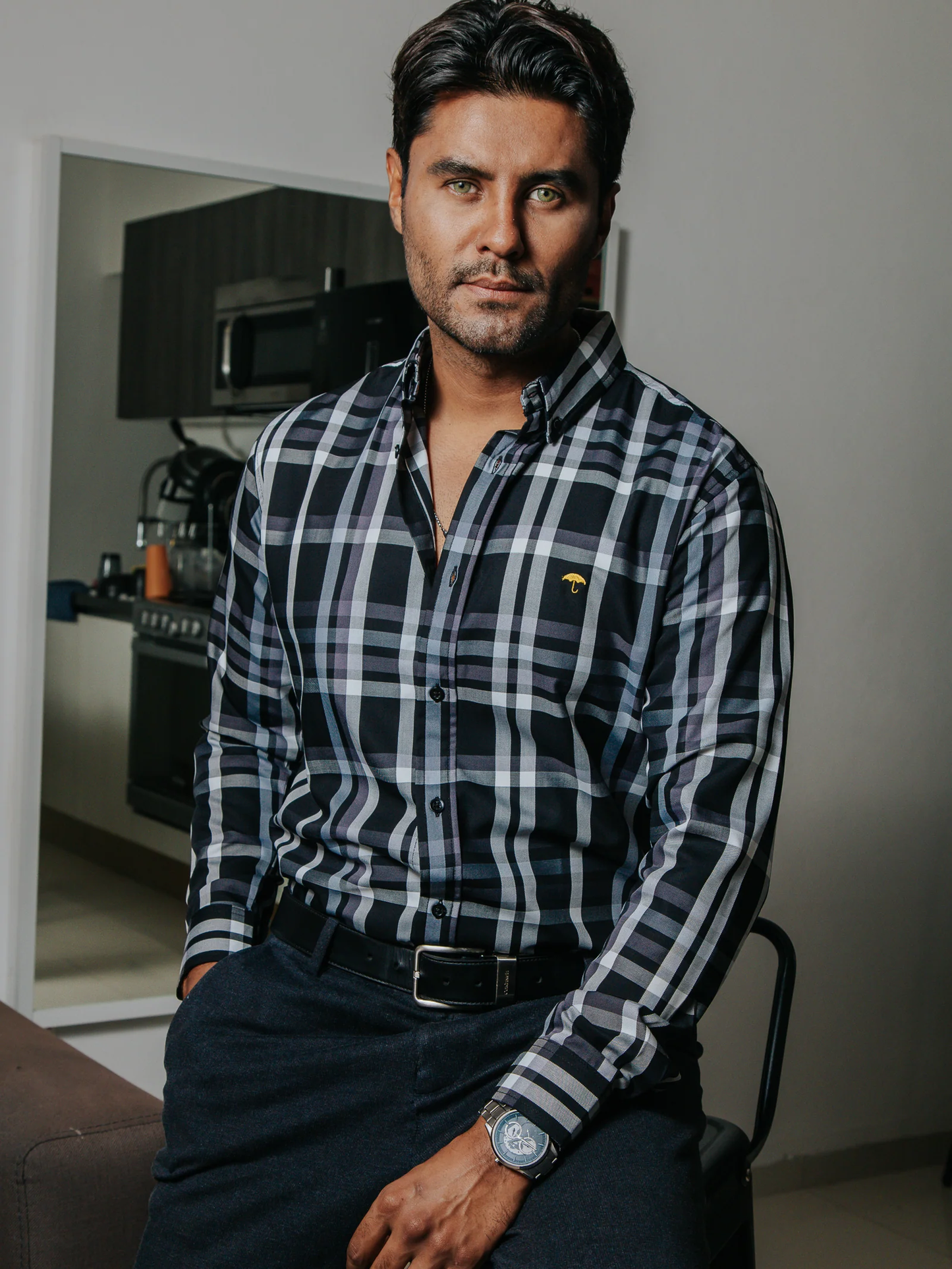 CAMISA CASUAL HOMBRE, NEGRA CUADRO GRIS Y BLANCO