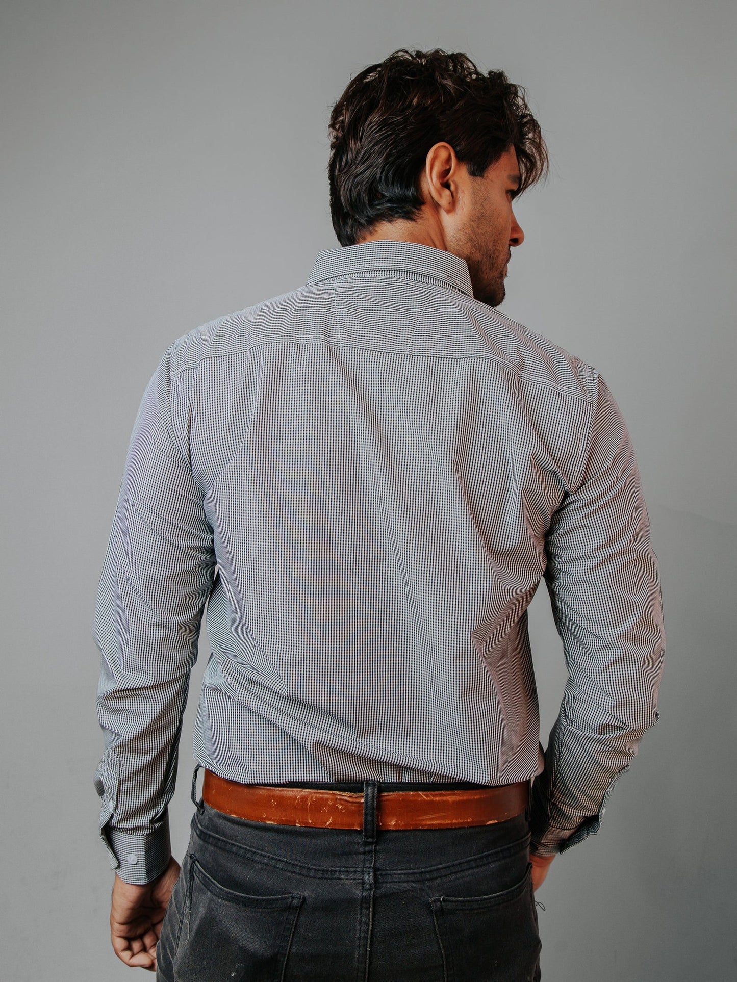 CAMISA HOMBRE SLIM FIT, MICROCUADRO NEGRO