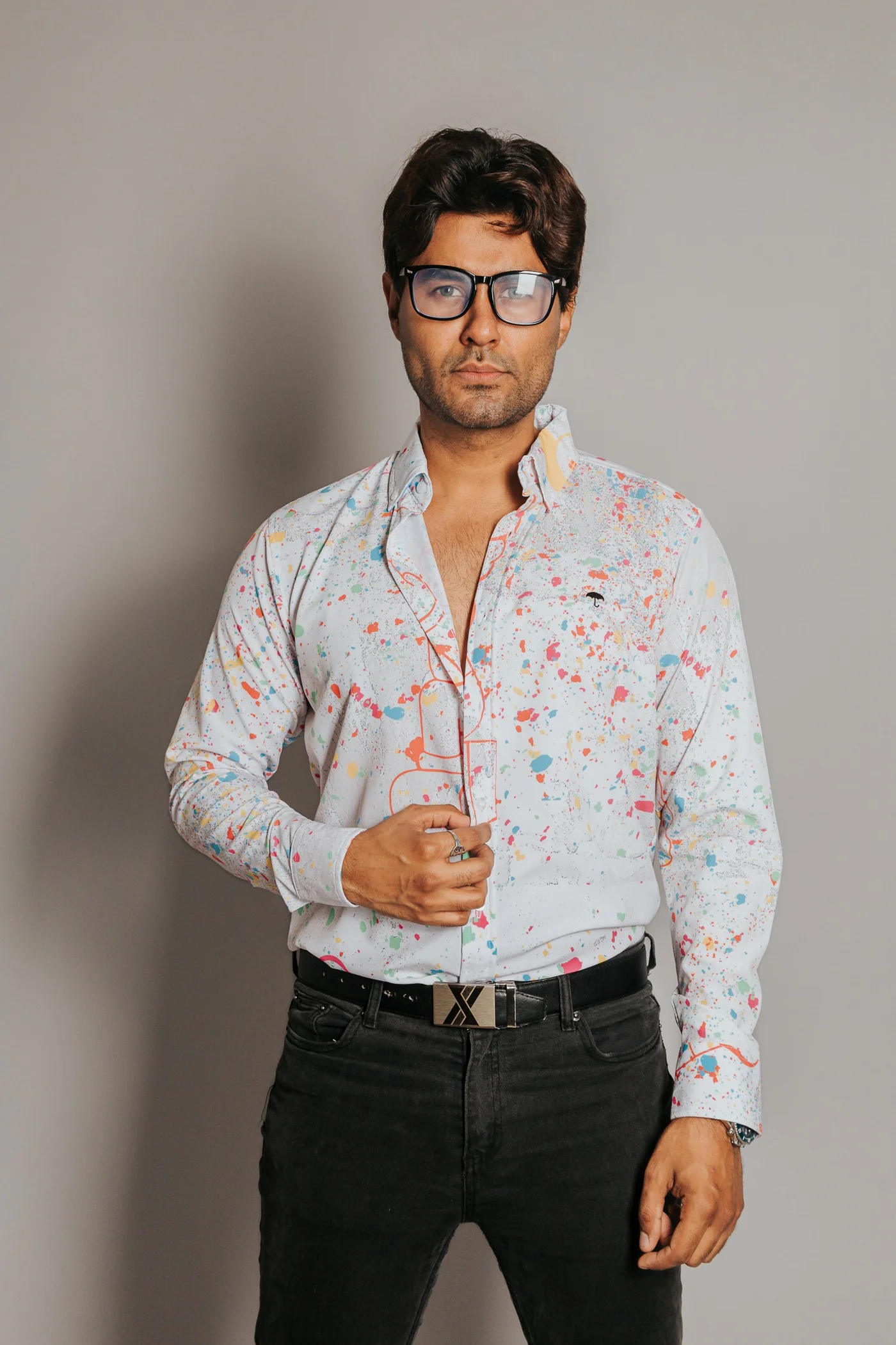 CAMISA HOMBRE SLIM FIT, SALPICADURA PINTURA KAWAS