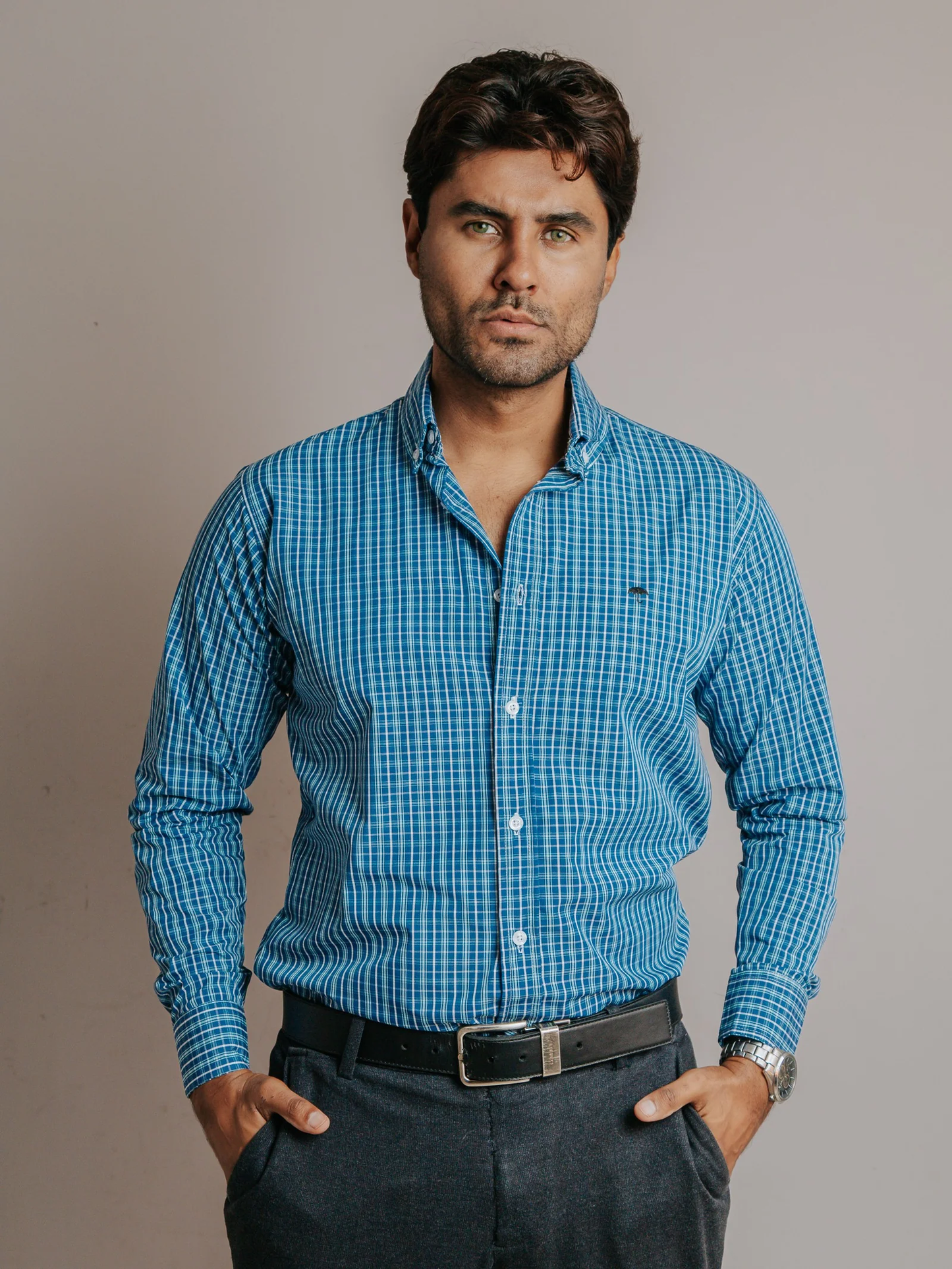 CAMISA HOMBRE SLIM FIT, MINICUADRO ROJO AZUL TURQUESA Y BLANCO