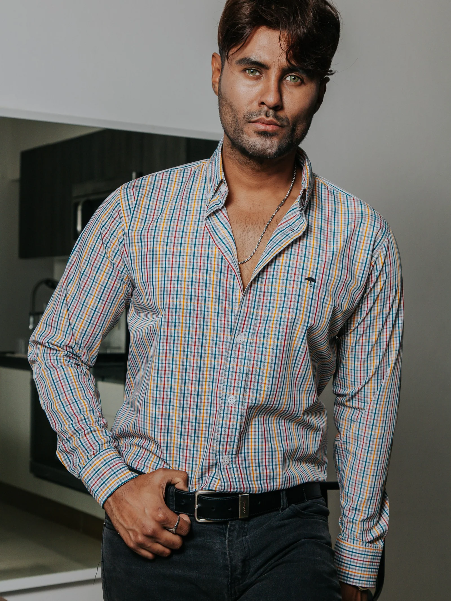 CAMISA HOMBRE SLIM FIT, CUADROS GRIS, AZUL, ROJO, AMARILLOS