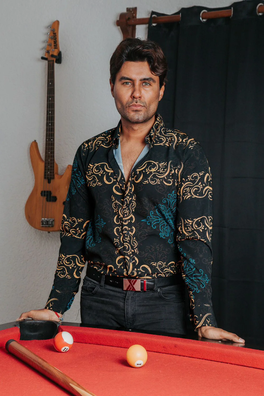 CAMISA HOMBRE SLIM FIT, DETALLE ORNAMENTAL DORADO MÁNDALA AZUL