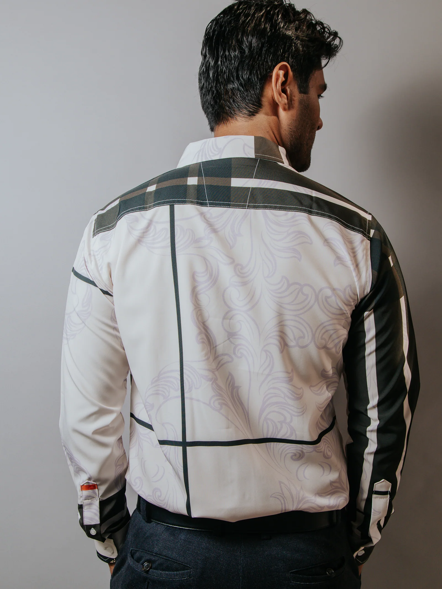 CAMISA CASUAL HOMBRE CREMA LÍNEAS CHOCOLATE NARANJA FLORES
