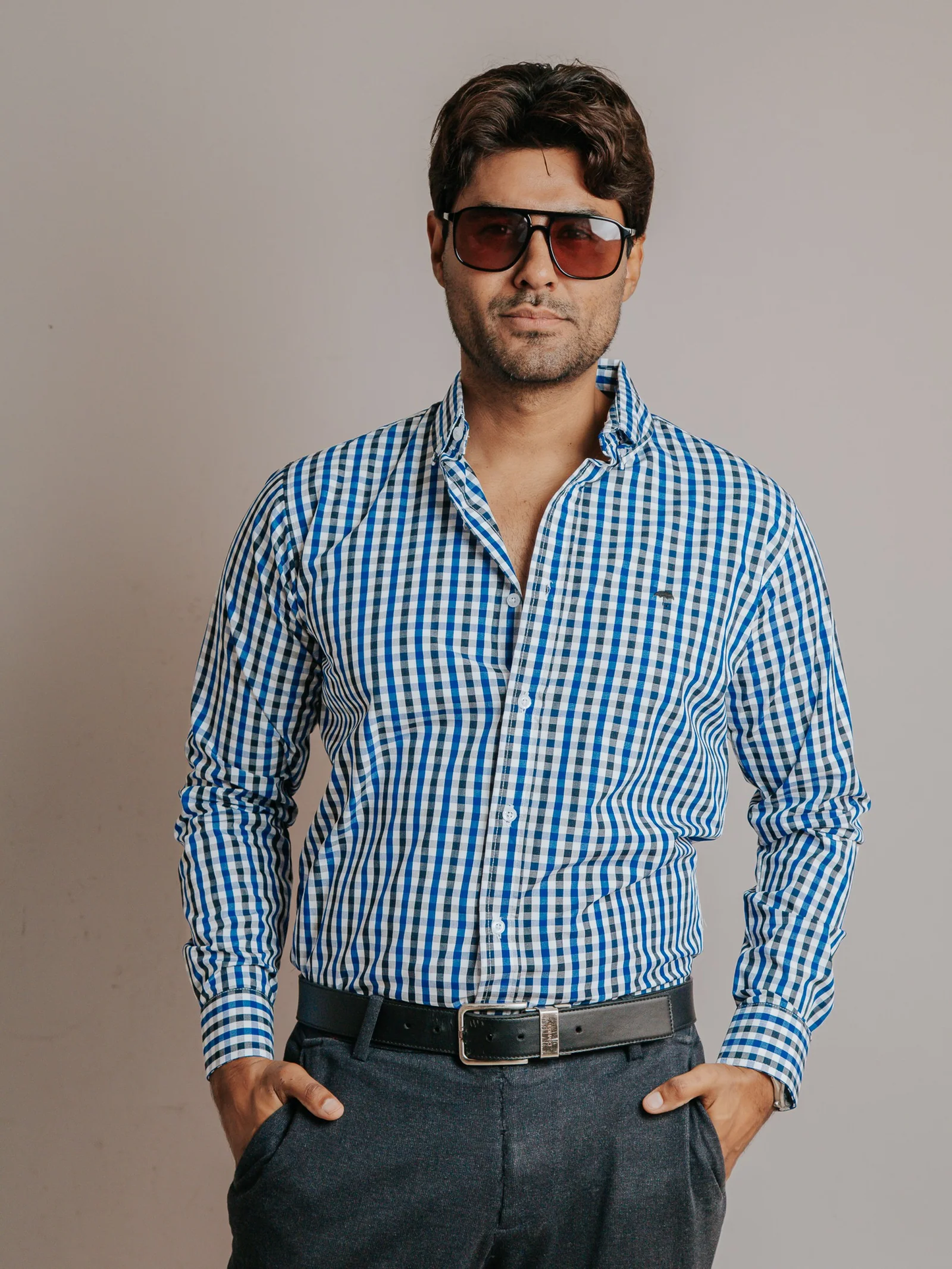 CAMISA HOMBRE SLIM FIT, CUADRO AZUL REY Y NEGRO