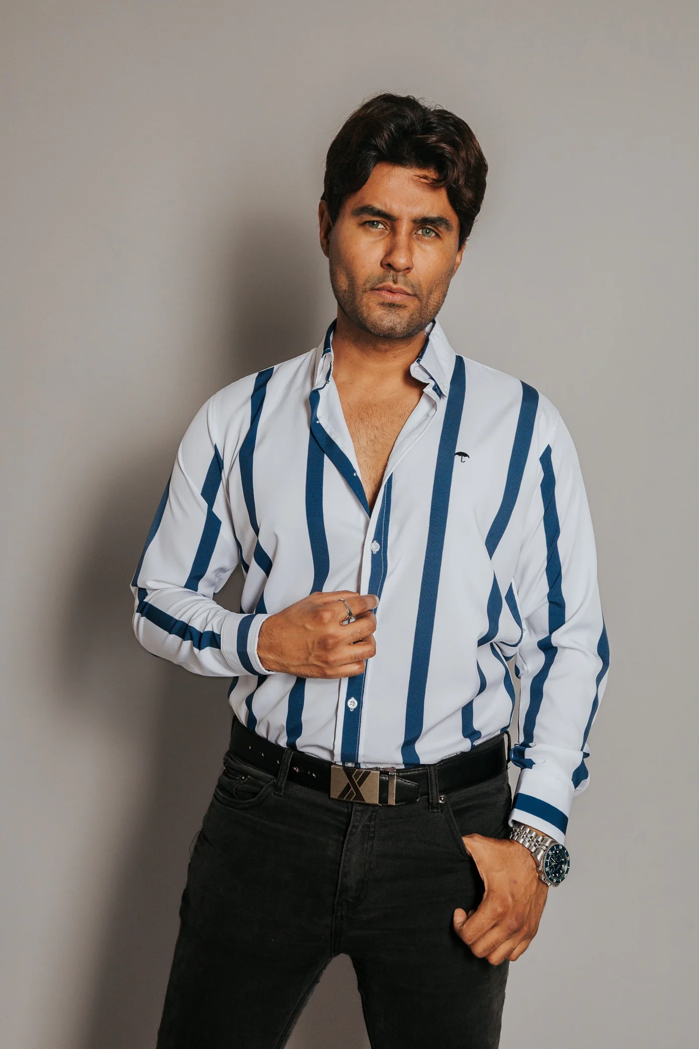 CAMISA HOMBRE BLANCA SLIM FIT, FRANJAS AZUL