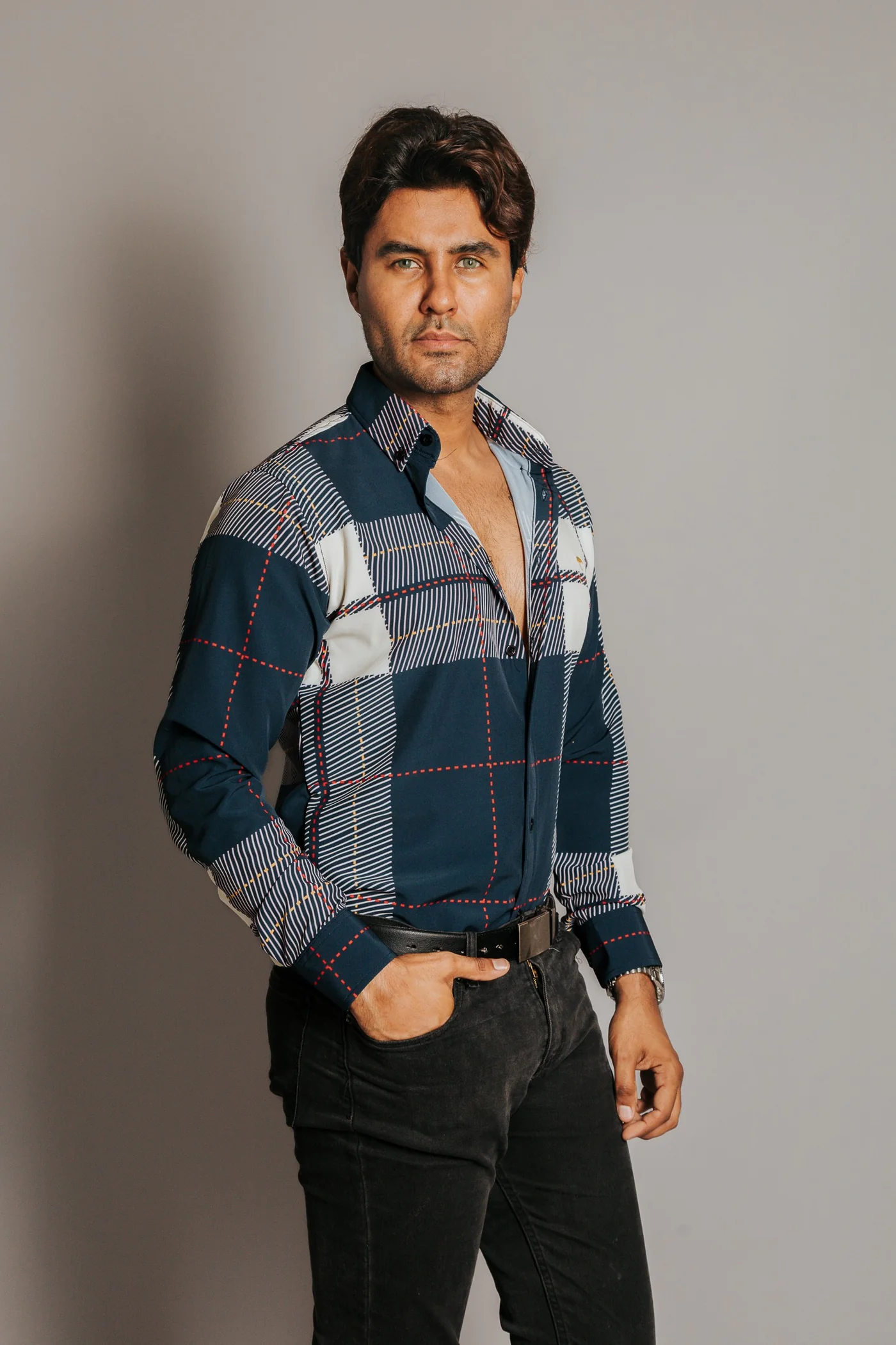 CAMISA HOMBRE SLIM FIT, CUADROS AZUL BEIGE LÍNEAS ROJO MORADO