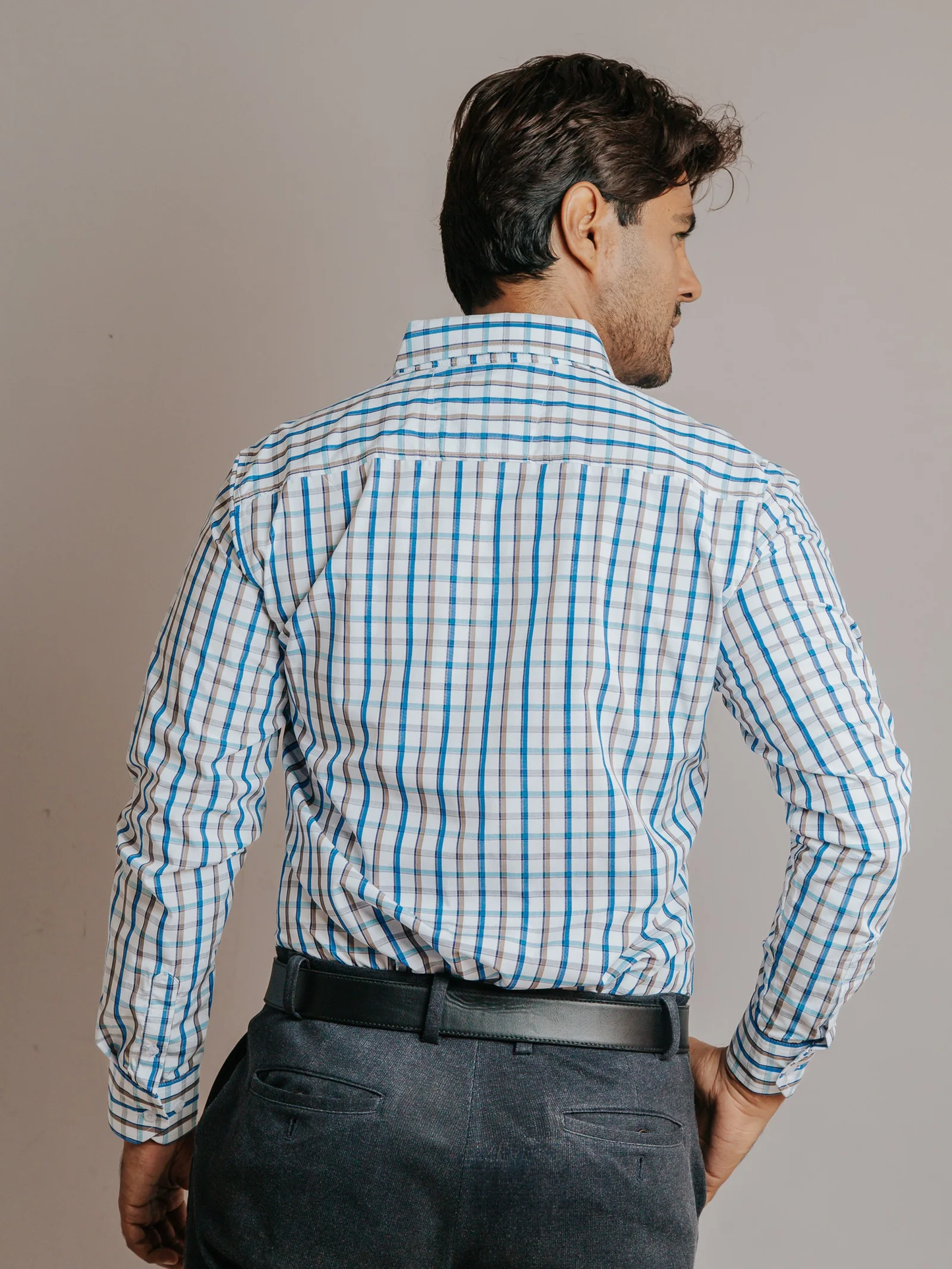 CAMISA HOMBRE SLIM FIT, LÍNEAS AZUL CIELO CAFÉ Y GRIS