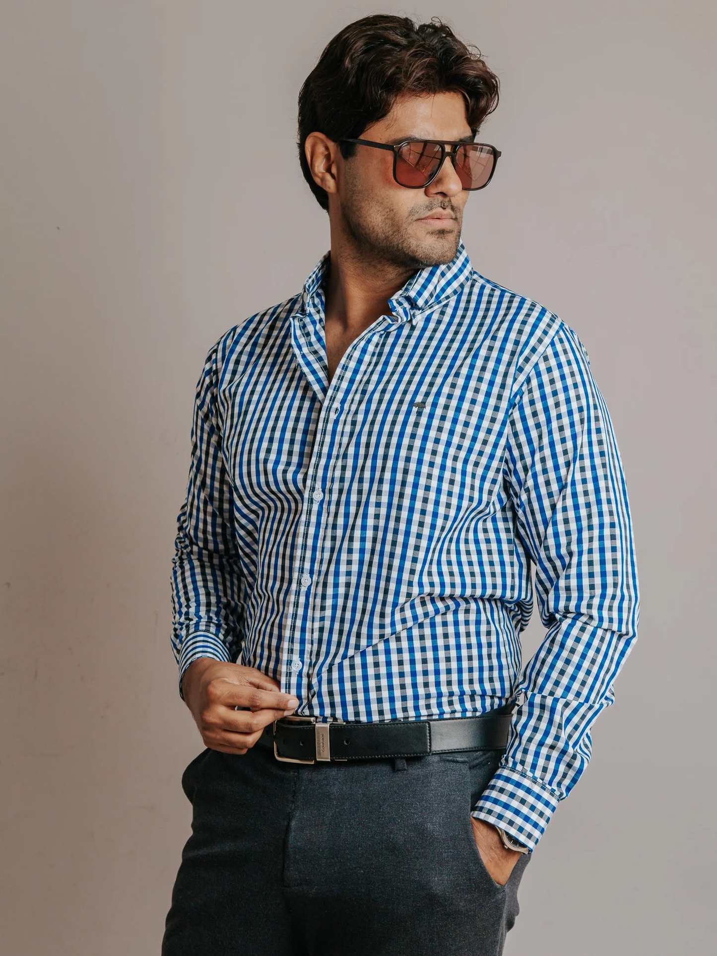 CAMISA HOMBRE SLIM FIT, CUADRO AZUL REY Y NEGRO