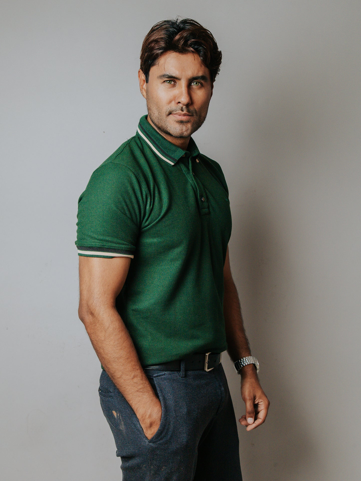 PLAYERA POLO SLIM FIT, VERDE DETALLE BEIGE Y NEGRO