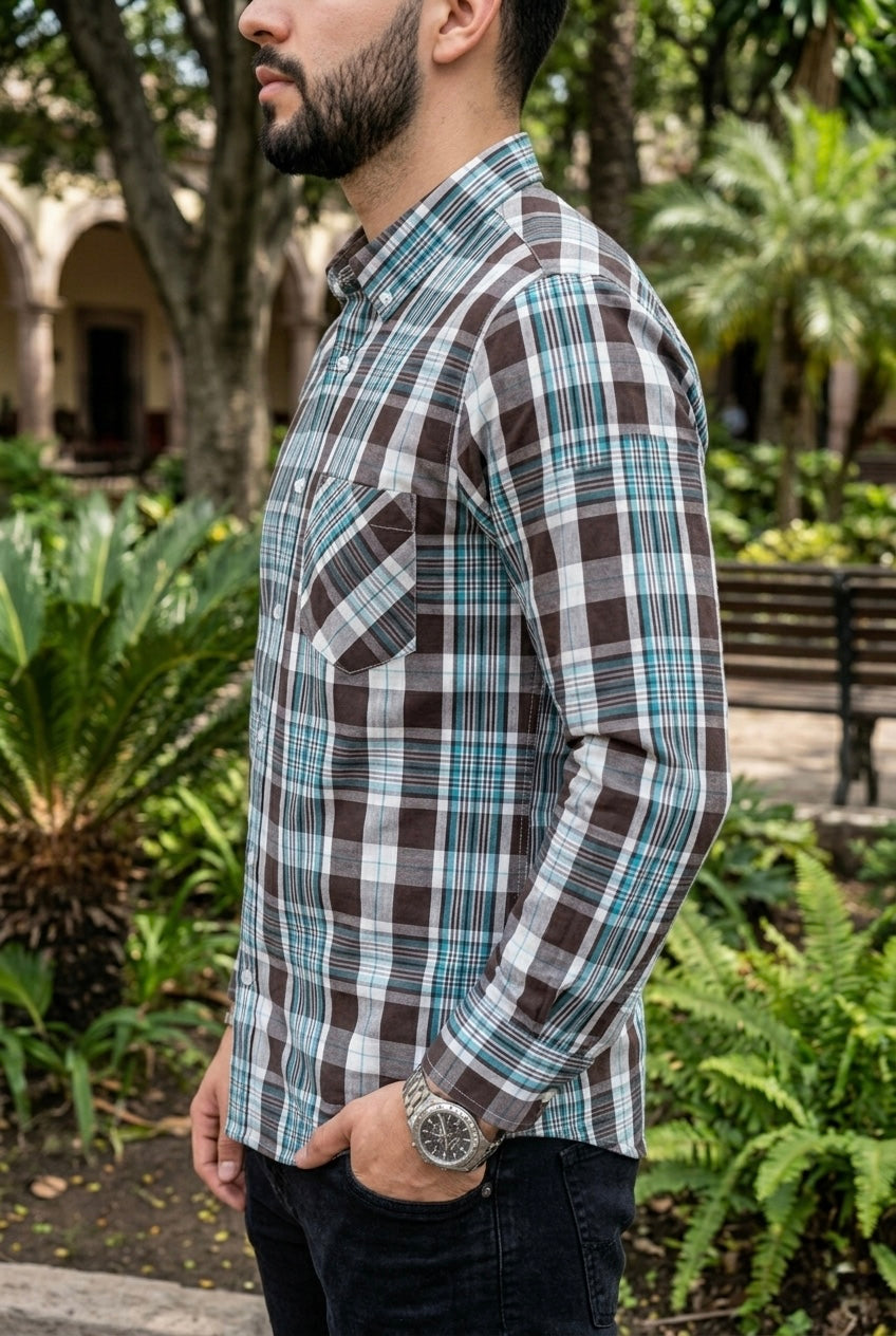 Camisa Manga Larga Con Bolsa Cuadros Azules y Cafés