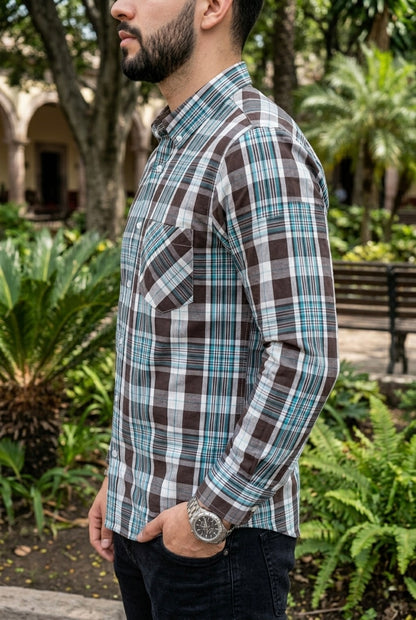Camisa Manga Larga Con Bolsa Cuadros Azules y Cafés