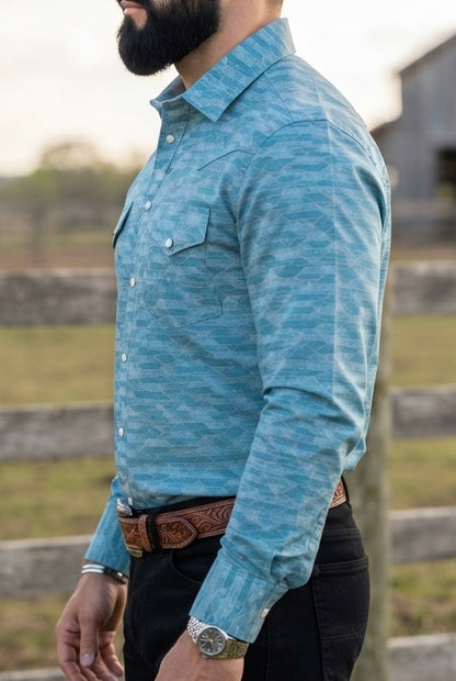 Camisa Vaquera Con Bolsas Azul Cielo Detalles Blancos