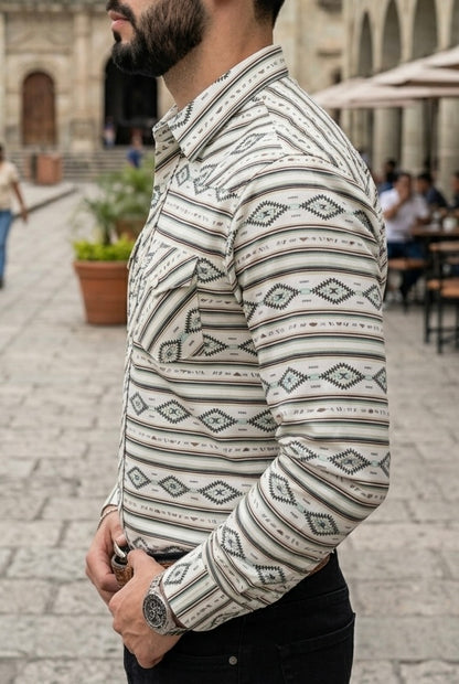 Camisa Vaquera Con Bolsas Blanca Líneas Det Verdes y Rojas