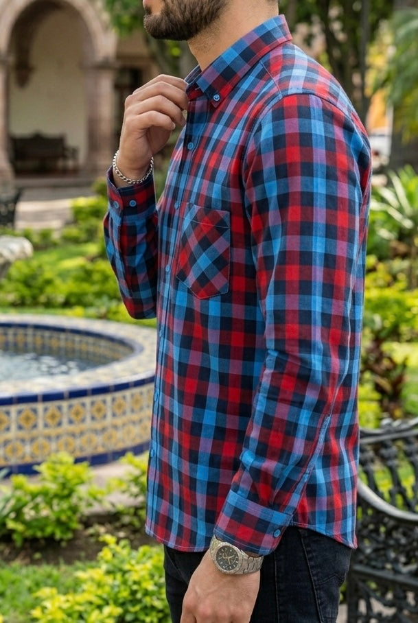 Camisa Manga Larga Con Bolsa Cuadros Azules y Rojos