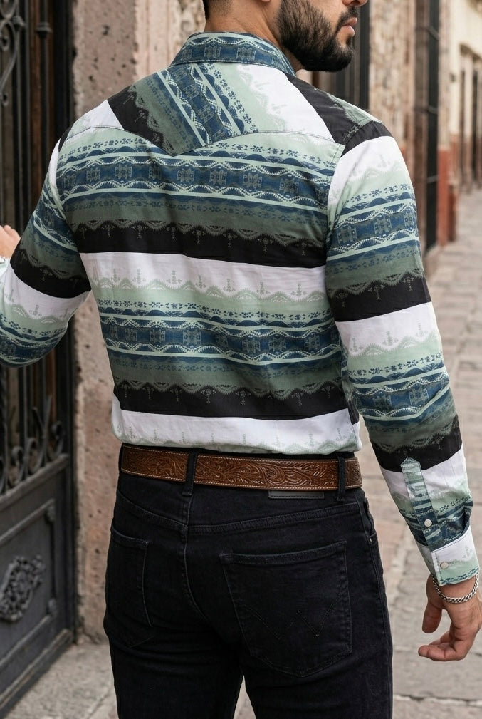Camisa Vaquera Con Bolsas Líneas Blancas, Verdes y Negras