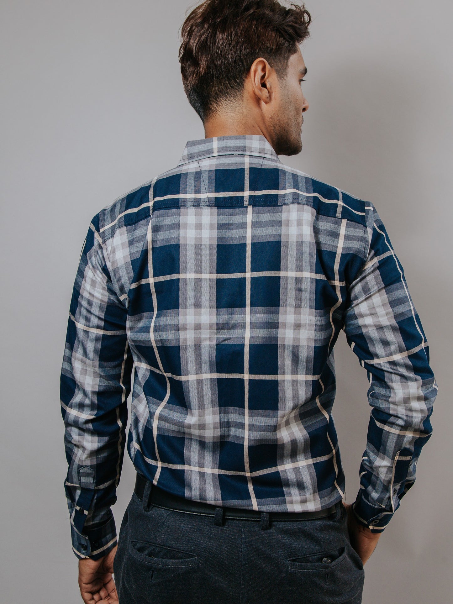CAMISA HOMBRE SLIM FIT, AZUL, LINEAS GRIS Y BEIGE