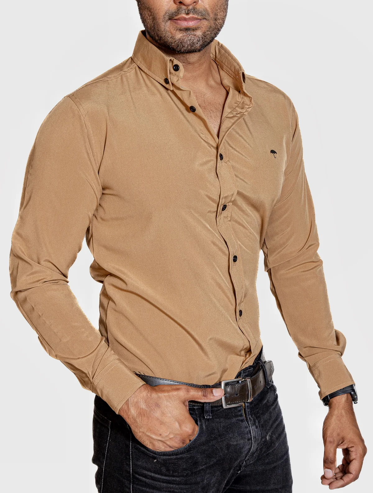 CAMISA HOMBRE CASUAL MARRÓN LISA