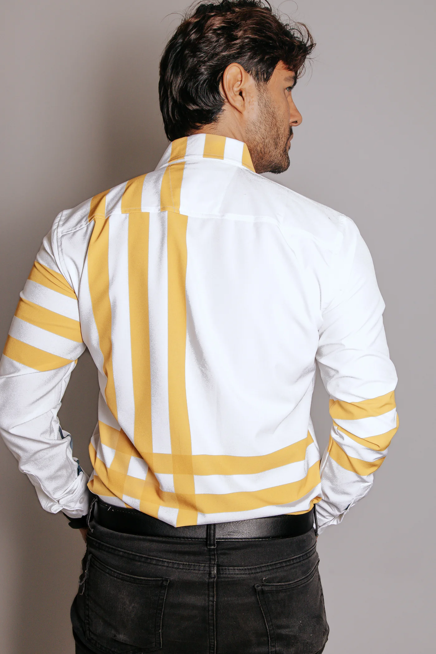 CAMISA HOMBRE SLIM FIT LÍNEAS AMARILLO Y AZUL MARINO