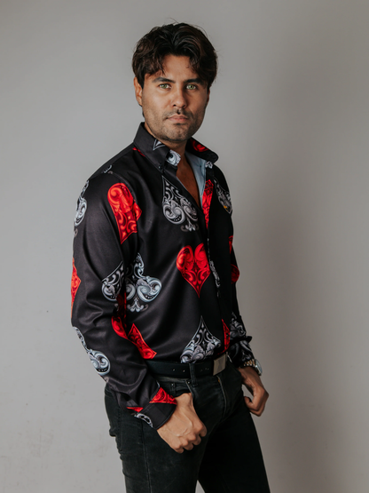 CAMISA HOMBRE SLIM FIT, NEGRA PICAS TRÉBOLES CORAZÓN ROJO Y GRIS