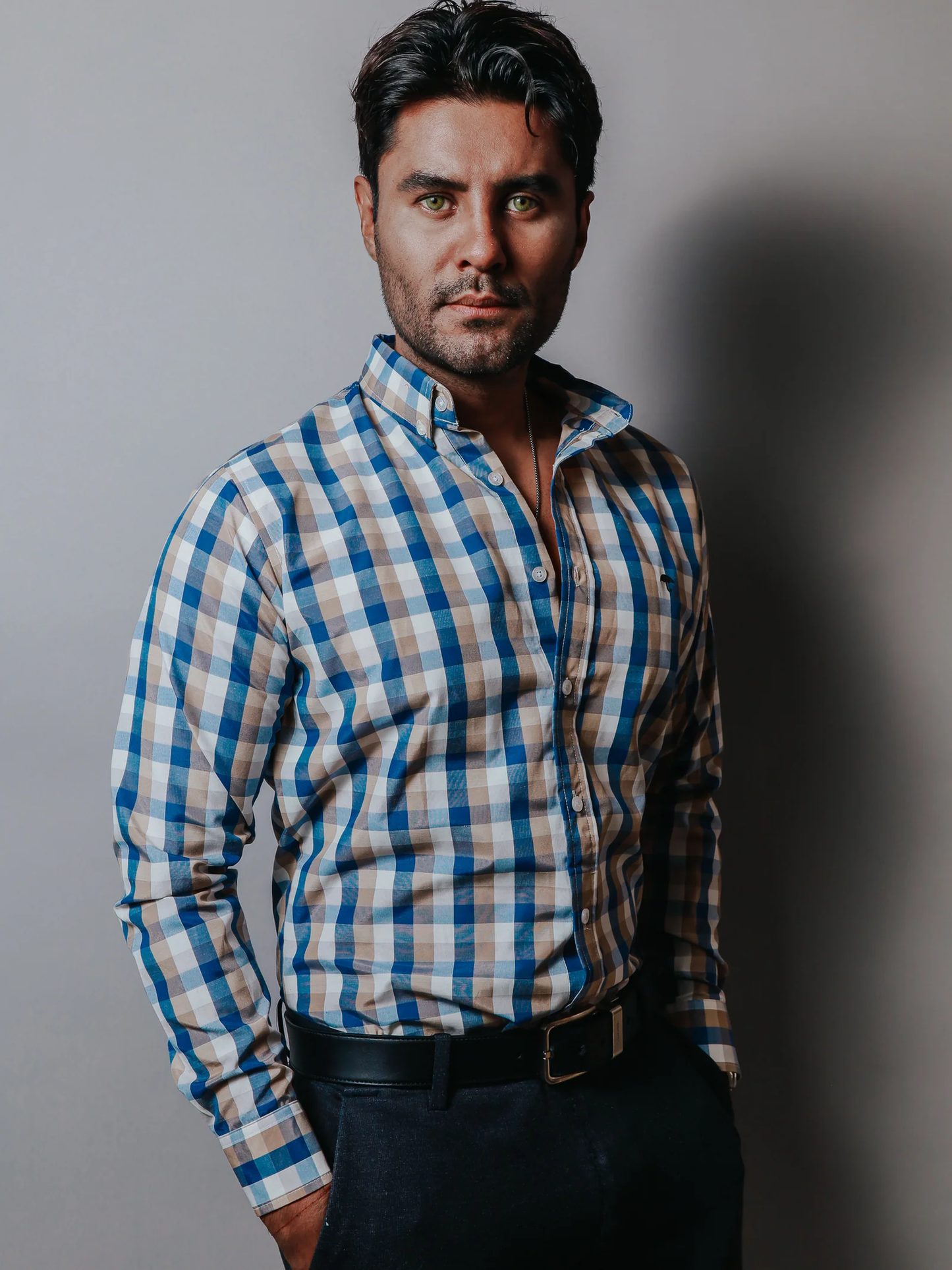 CAMISA SLIM FIT HOMBRE, BLANCA CUADROS AZUL Y ARENA