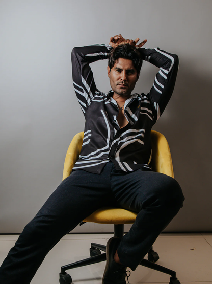CAMISA SLIM FIT HOMBRE, NEGRA LÍNEAS CURVAS Y SEMICIRCULOS
