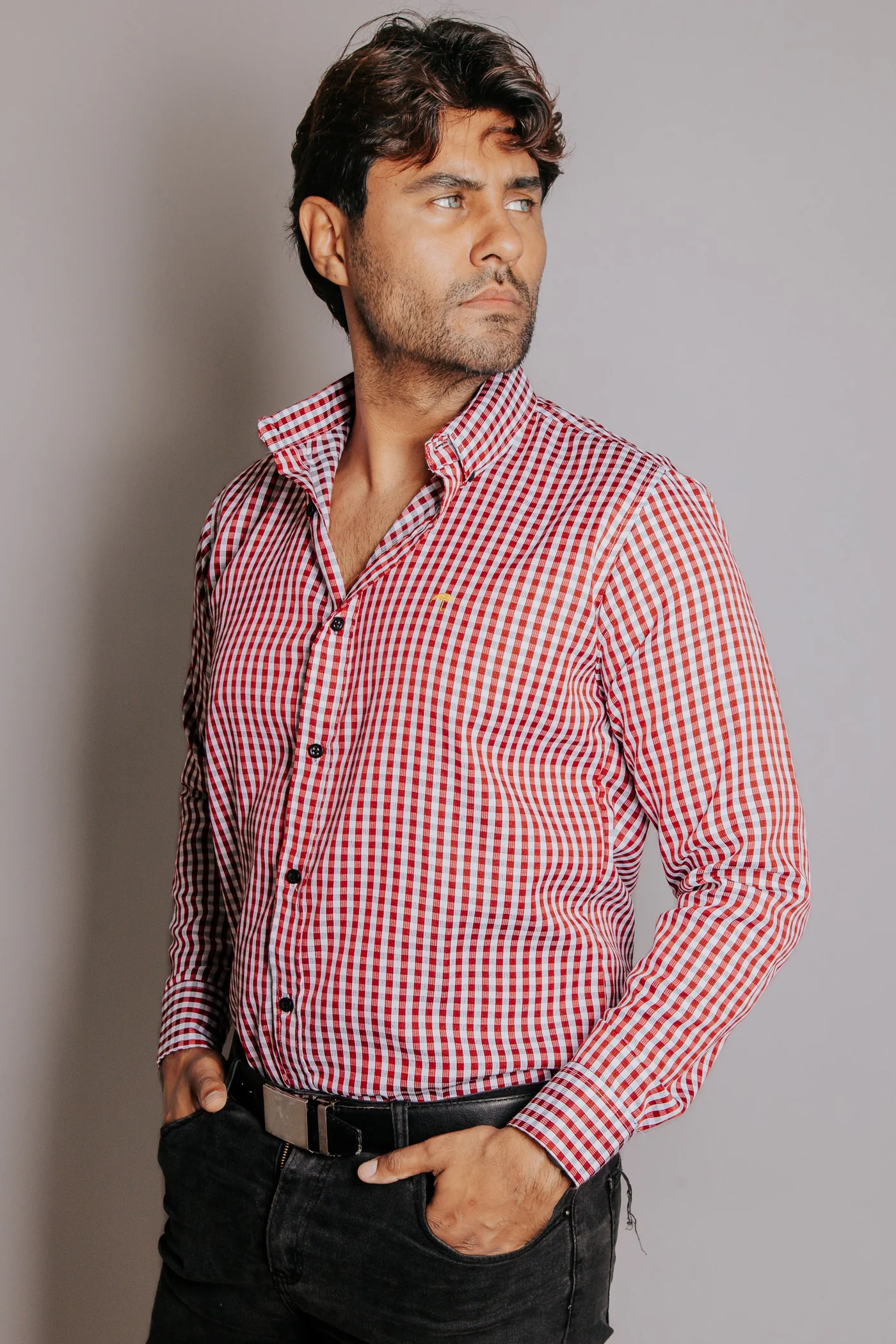 CAMISA HOMBRE SLIM FIT, CUADROS ROJO Y BLANCO