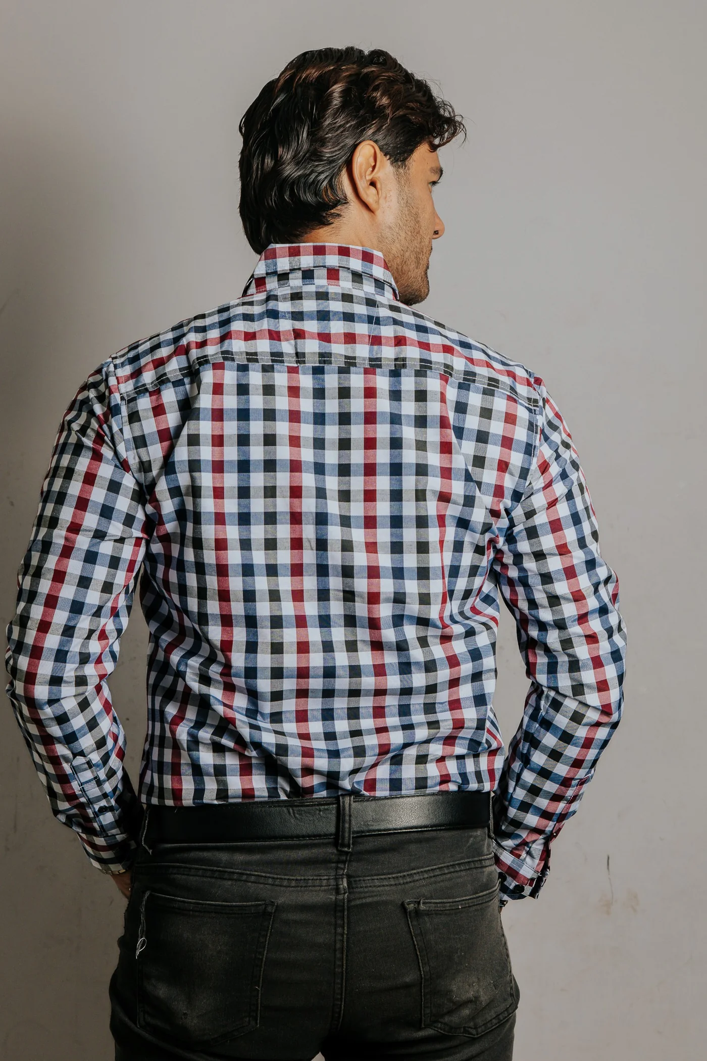 CAMISA HOMBRE SLIM FIT, CUADRO AZUL VINO Y NEGRO