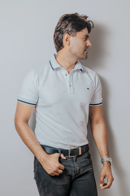 PLAYERA POLO SLIM FIT, BLANCA DETALLES NEGROS