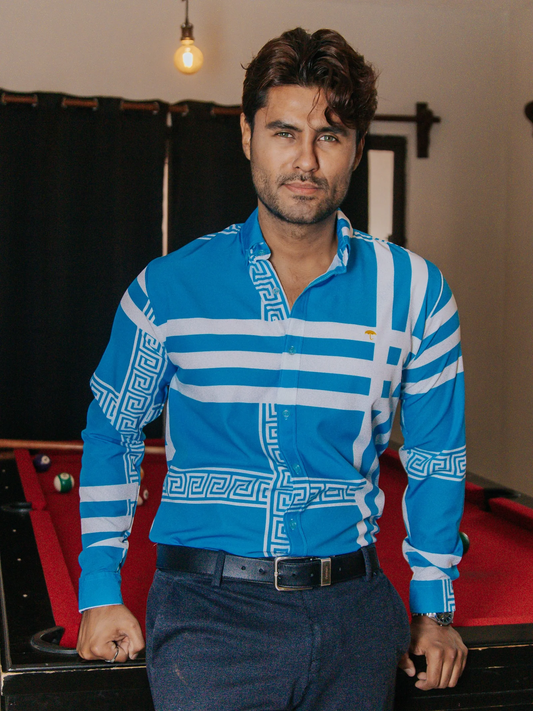 CAMISA HOMBRE SLIM FIT, AZUL CIELO DETALLE GRIEGO BLANCO