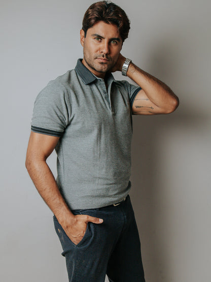 PLAYERA POLO SLIM FIT, GRIS DETALLE NEGRO