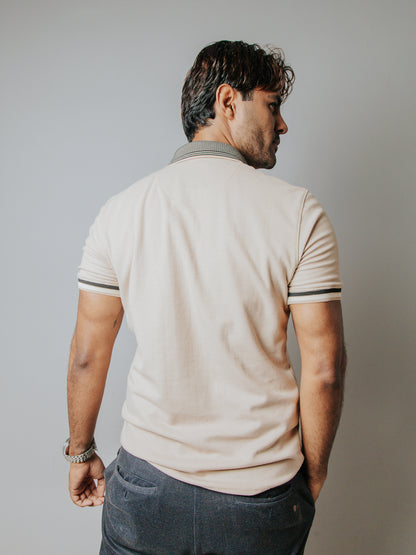 PLAYERA POLO SLIM FIT, BEIGE DETALLE NEGRO